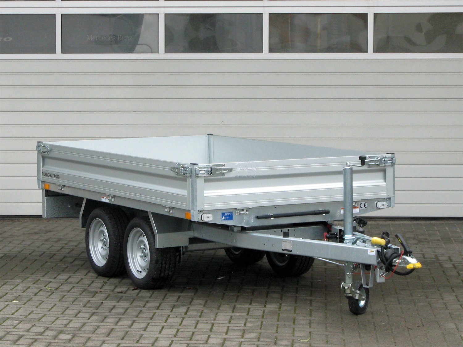 Remorque benne basculante arrière Humbaur HUK 272715 avec pompe électrique et pompe de secours