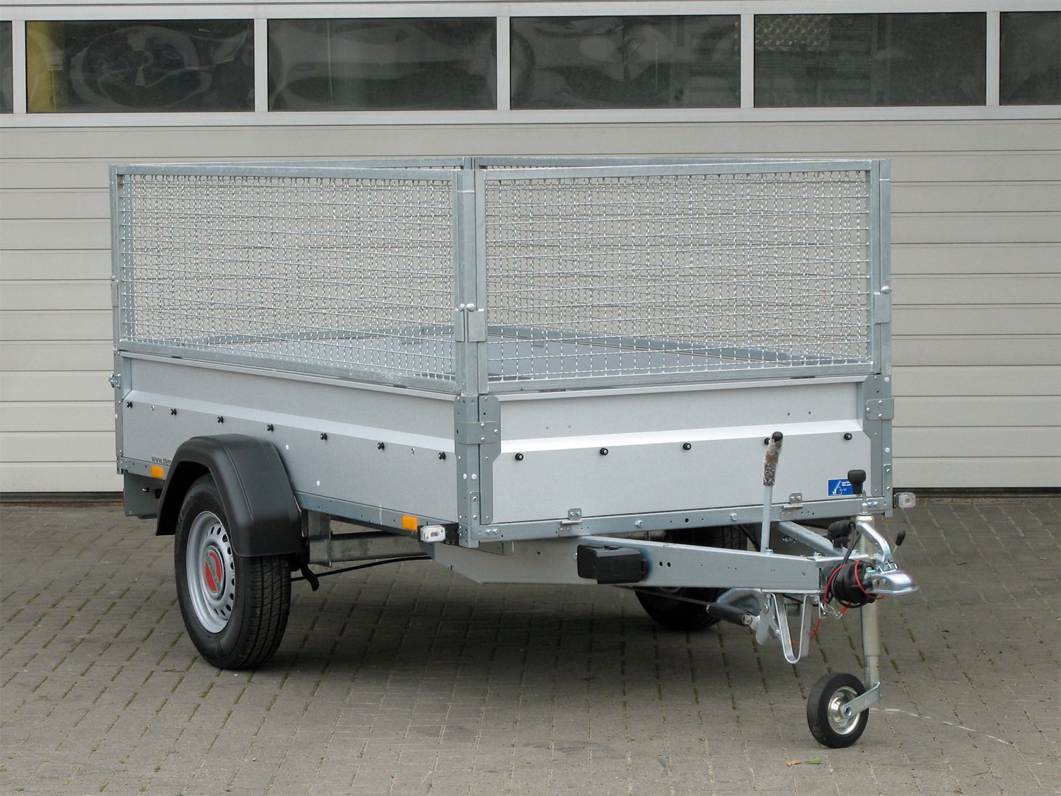 Remorque utilitaire STEMA STL 1300 O2 13-25-13.1 avec rehausse grillagée 600 mm